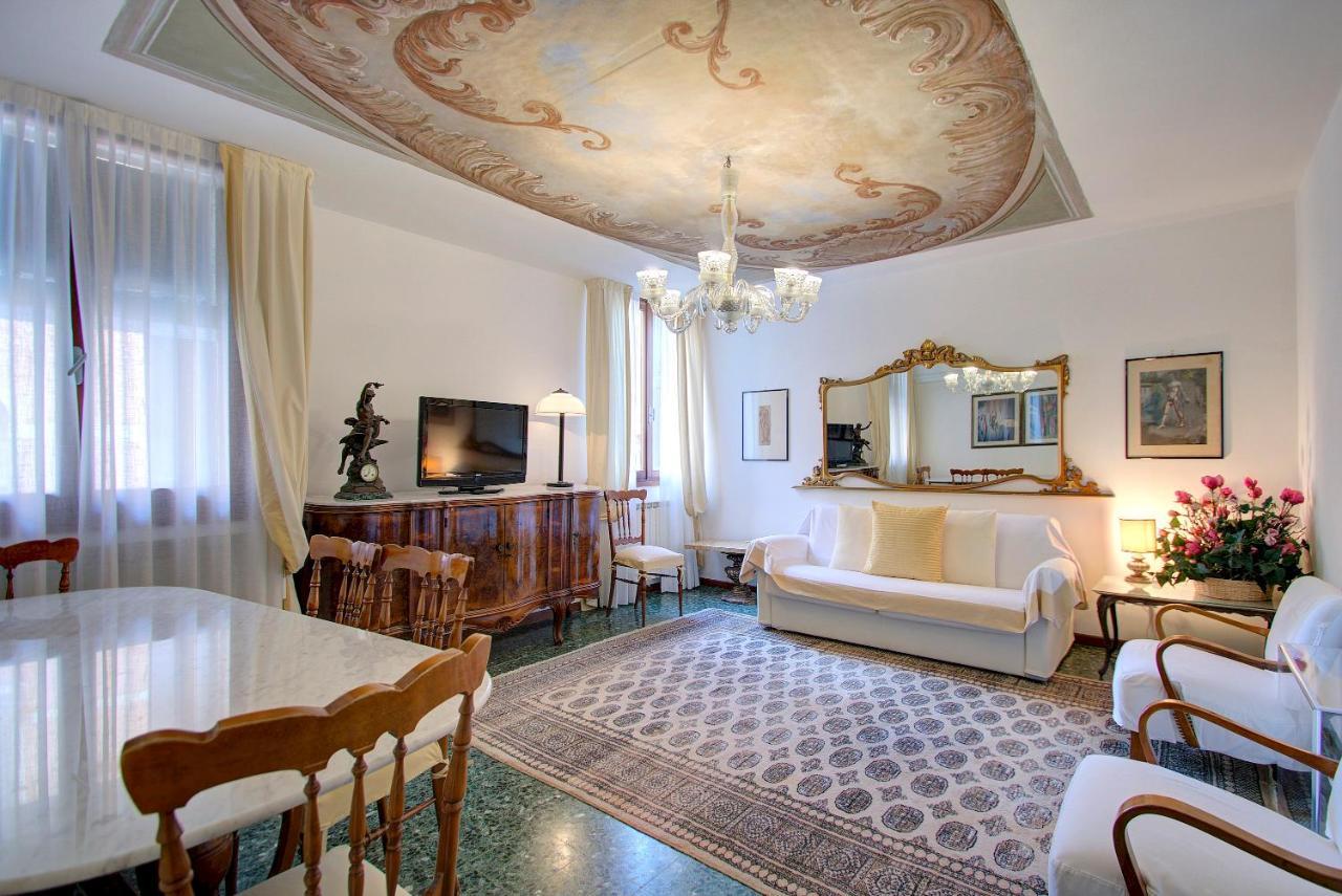 Apartamento Marco Canal-views