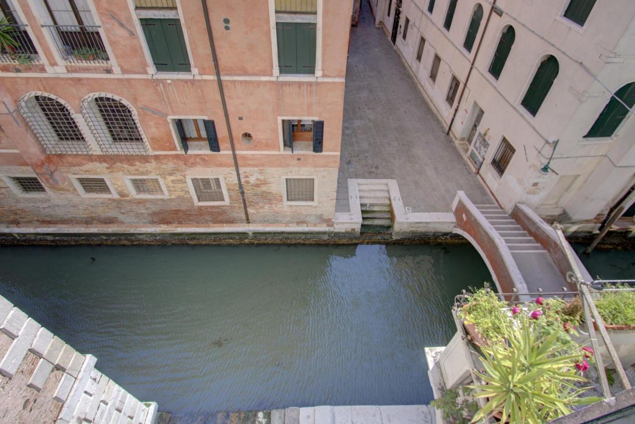 Marco Canal-views * Venecia